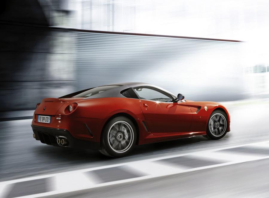  Ferrari 599 GTO 2010 года  (фото 32 из 39)